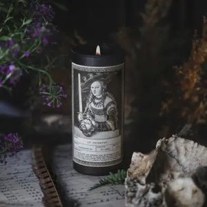 Le Triomphe ritual candle by L’apothicaire Co.